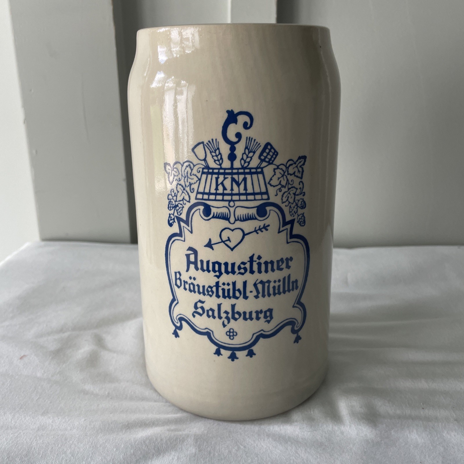 Augustiner Bräustübl-Mülln Salzburg, Austria Stoneware Beer Stein 1.0L UNUSED