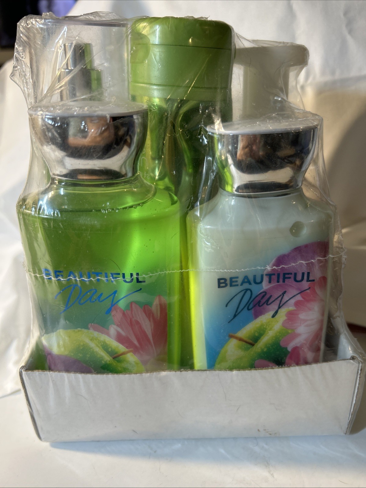 Bath & Body Works Beautiful Day NEW UNOPENED SET Of 6 Items. Tote J Bath & Body Works Beautiful Day NEW UNOPENED SET Of 6 Items. Tote J