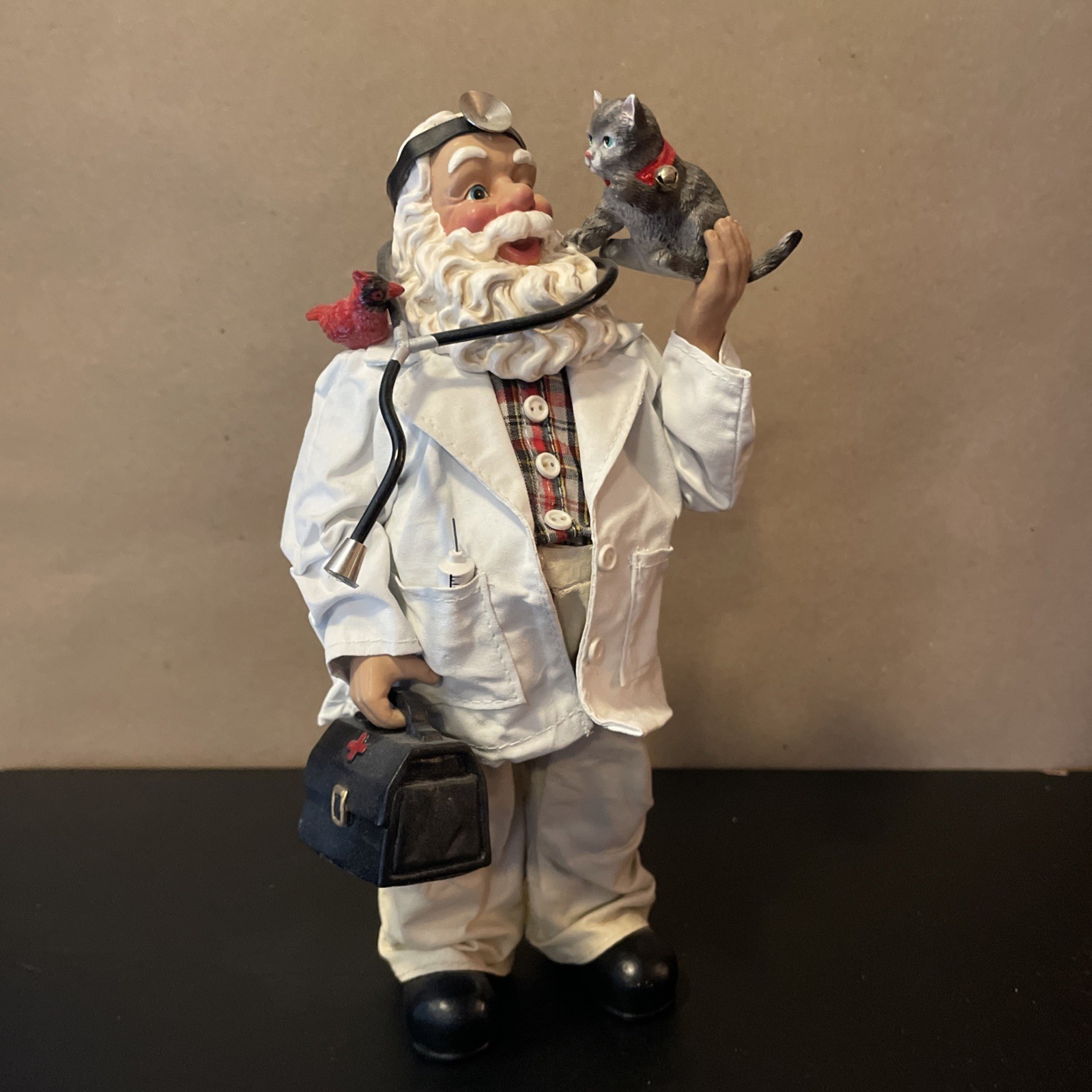 VTG 1990\'s Kurt Adler Fabriche Clothtique Veterinarian Santa w-Kitten-EXCELLENT