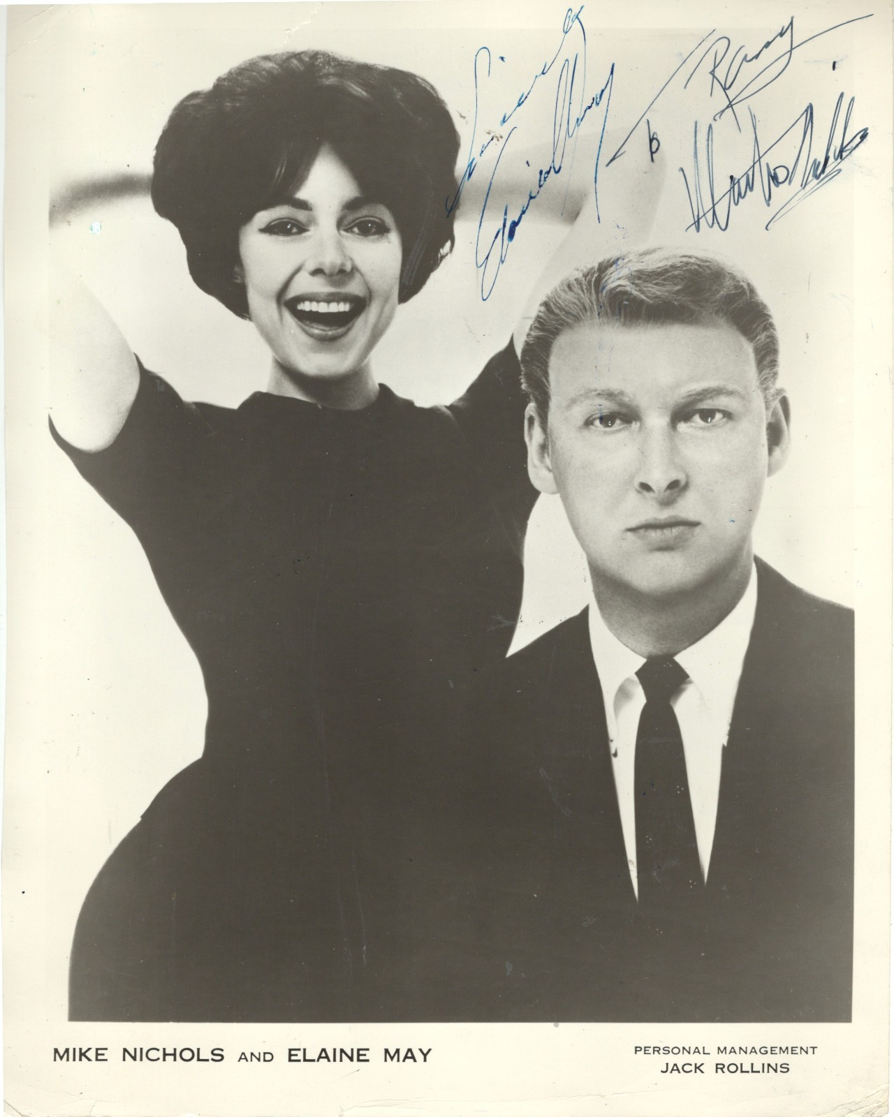 ACTORS, DIRECTORS DUO MIKE NICHOLS & ELAINE MAY, SIGNED VINTAGE STUDIO PHOTO ACTORS, DIRECTORS DUO MIKE NICHOLS & ELAINE MAY, SIGNED VINTAGE STUDIO PHOTO
