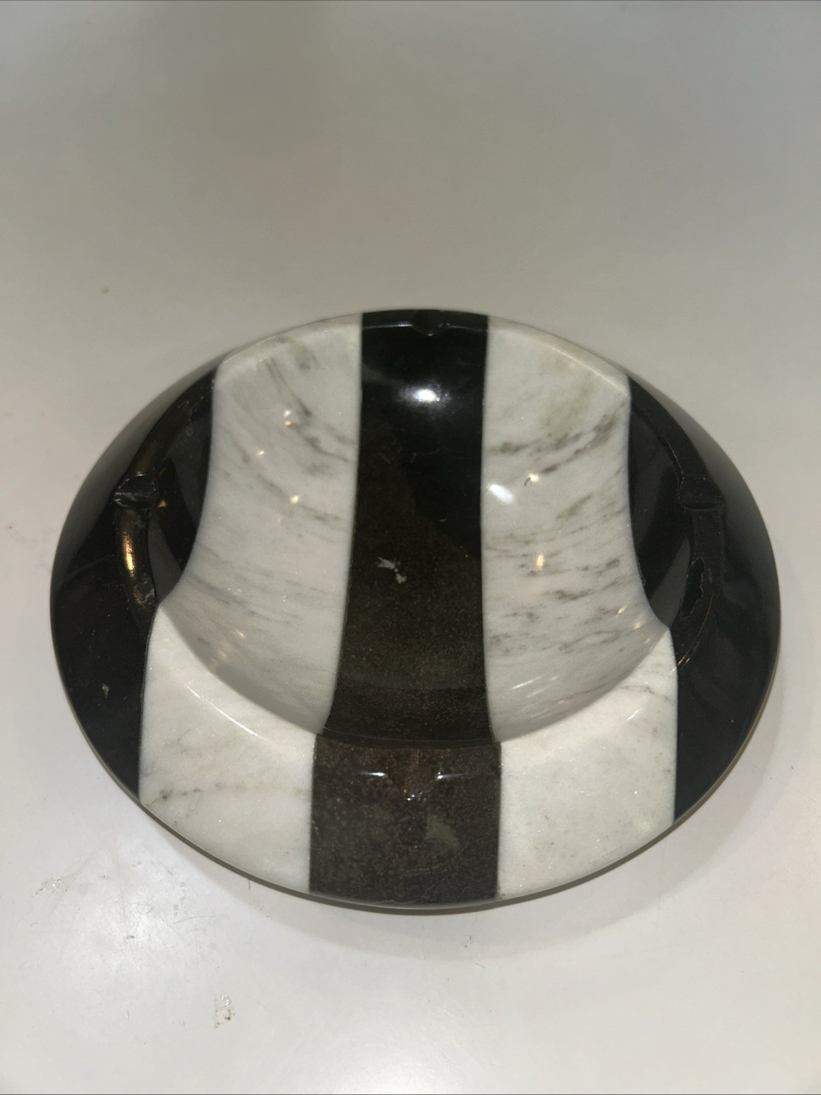 MCM B &W Hand Picked Polished Natural Carrara Mable Italy Ashtray 