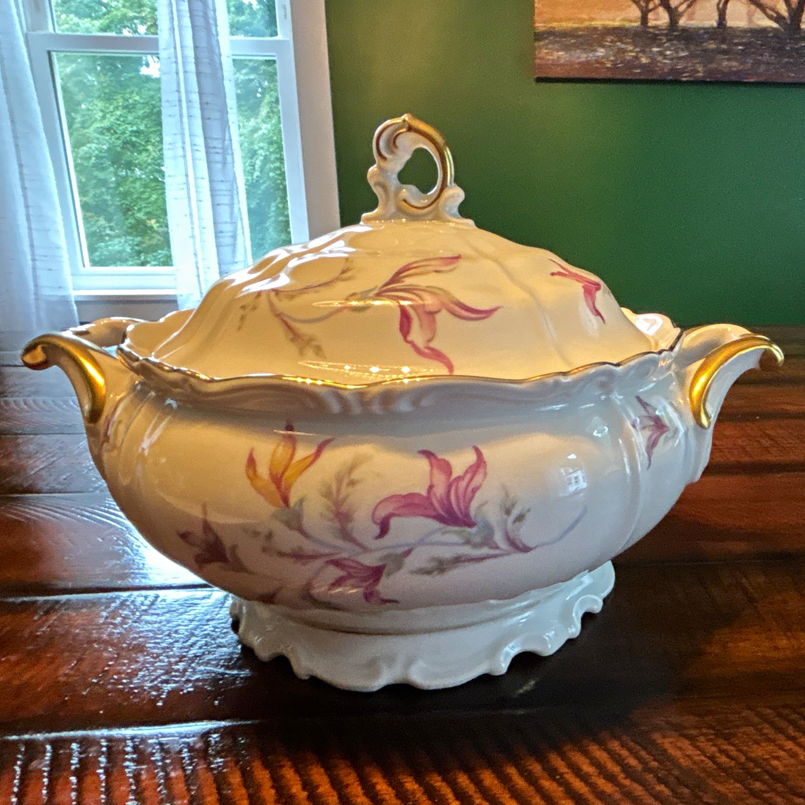 Bavaria Edelstein Maria Theresia covered vegetable bowl