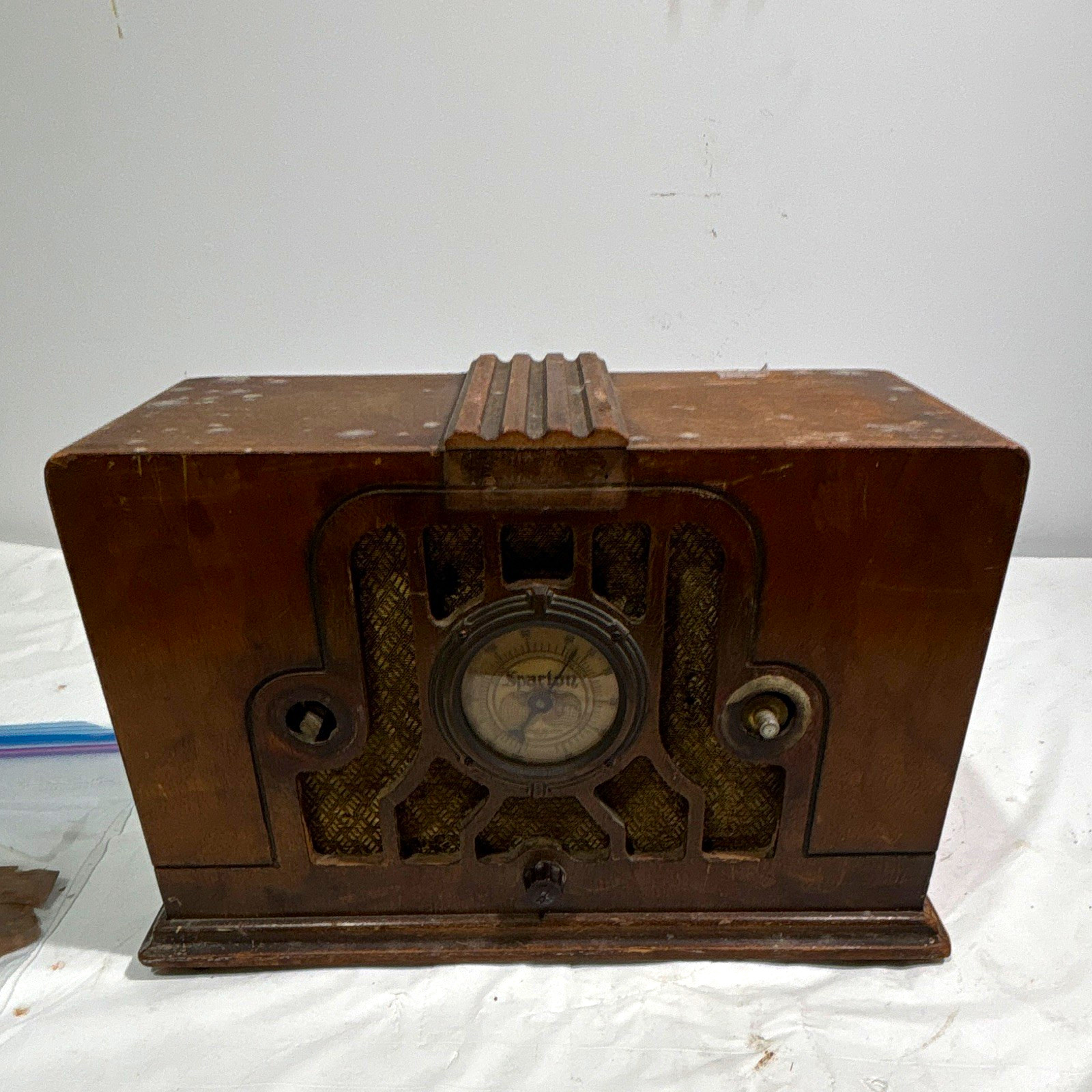 Sparton Model 504 Vintage Tube Radio Wooden Wood Tabletop Cabinet (R2)