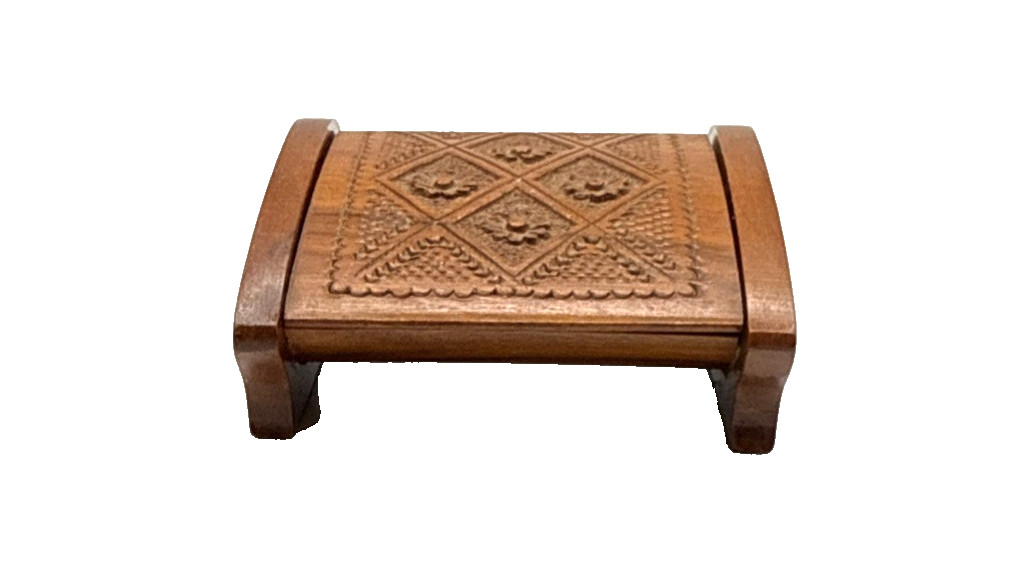 Vintge SM Rekord Konjic Yugoslavia Hand Carved Wood Hinged Cigarette Box