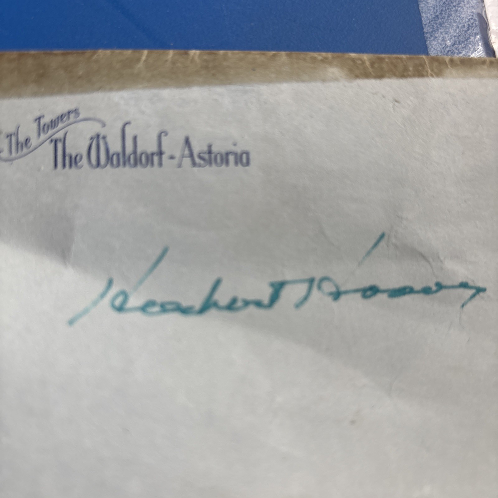 HERBERT HOOVER signed Waldorf Astoria stationary notecard 31st U.S. PRESIDENT HERBERT HOOVER signed Waldorf Astoria stationary notecard 31st U.S. PRESIDENT