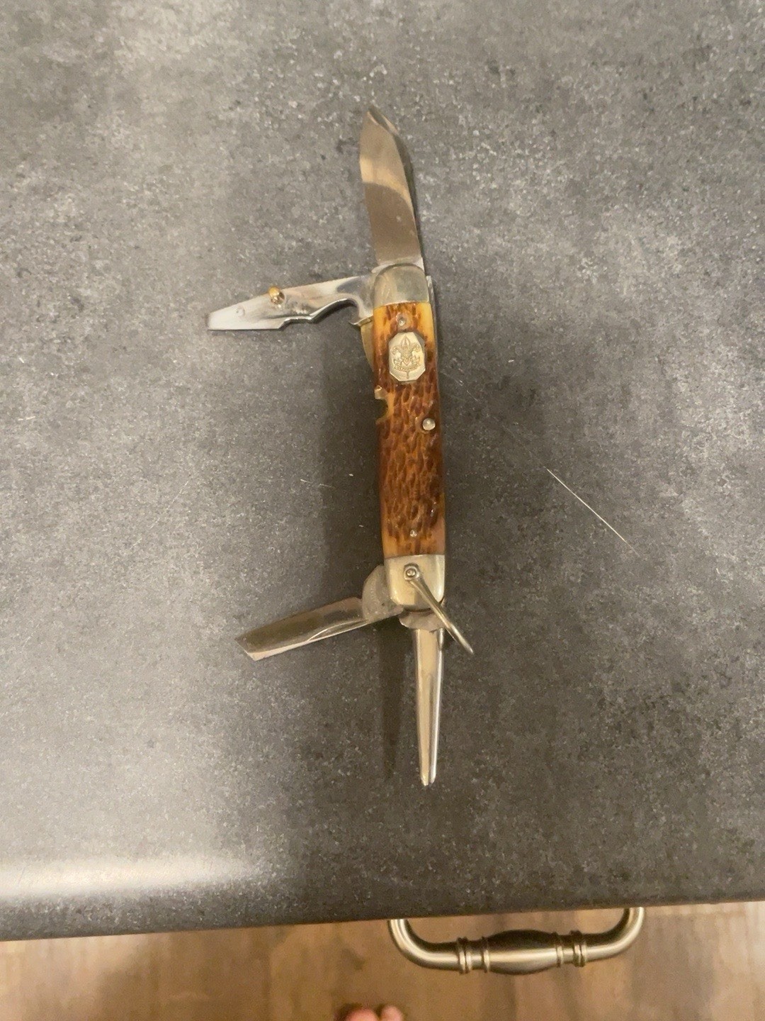 Vintage Cattaraugus Whitt-L-Kraft D2589 Boy Scout Utility Knife Jigged Bone USA