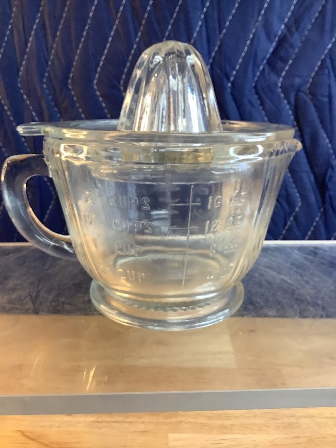Vintage Ribbed Clear Glass 16 oz 2 Cup Measuring Cup w/Juice Reamer Top