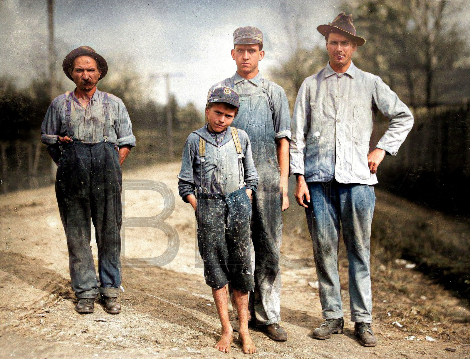 1913 Young workers of the Stevenson Cotton Mills Alabama 11 x 14\