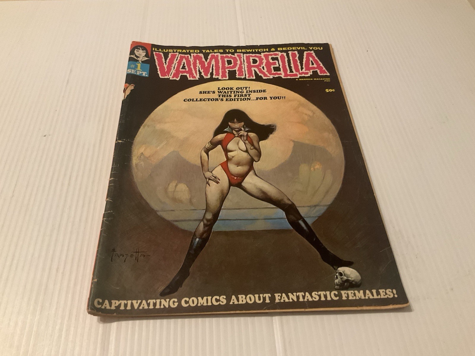 Vampirella #1 1969 Original Warren Magazine Frazetta Cover Good Minus