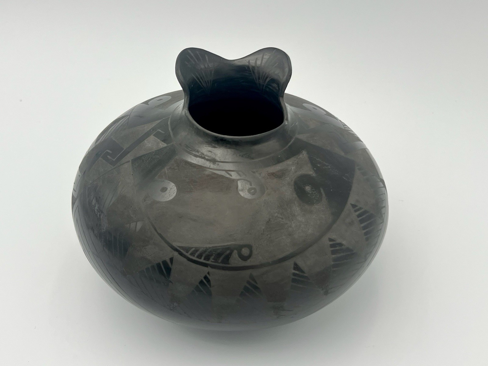 Vintage Mata Ortiz Blackware Pot 24” Circumference 6.5” Tall
