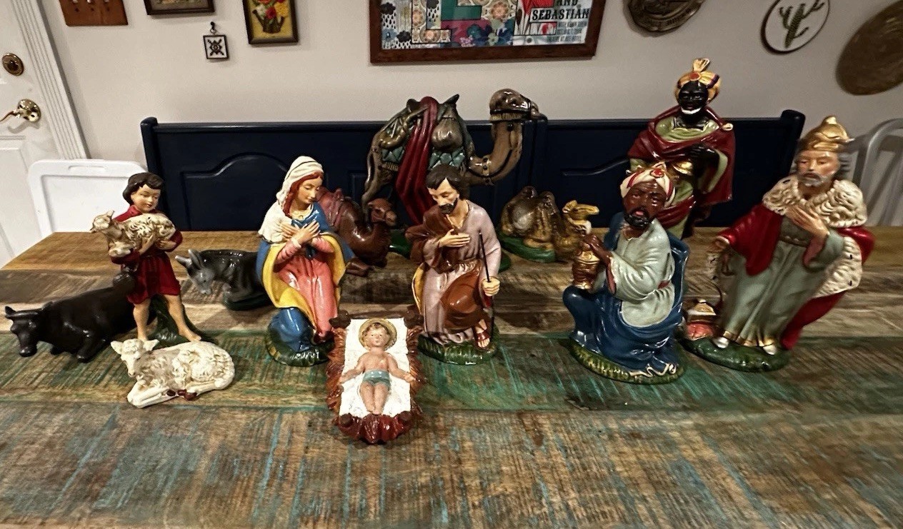 Vtg Nativity Set 13 Pc Hand Painted Large Scale Manger Set Paper Mache & Ceramic