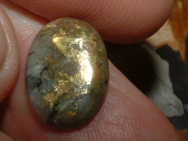 COLORADO GOLD QUARTZ CABOCHON 6.3 CARATS LEADVILLE GEMS