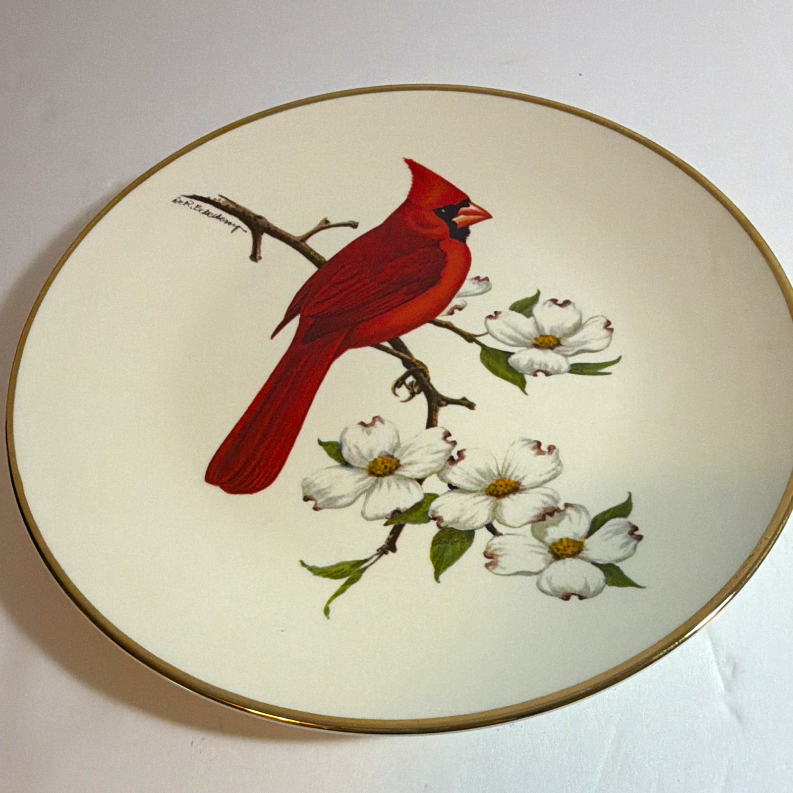 Avon Cardinal North American Songbird Collector Plate Gold Rim Ceramic