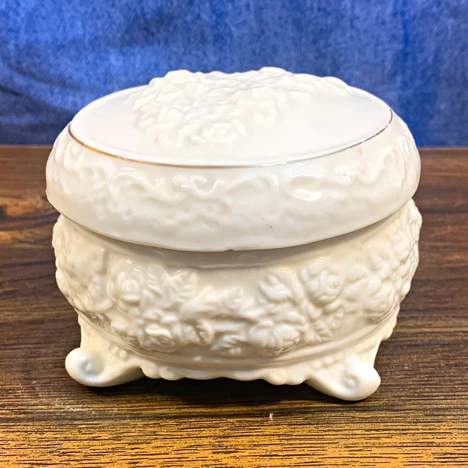 White Floral Embossed Ceramic Trinket Box w/ Lid, Approx. 4 in Diameter