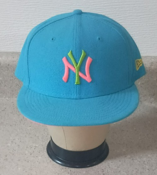 New York Yankees New Era Blue Pink Glow Undervisor 59FIFTY Fitted Ball Cap 7 3/4