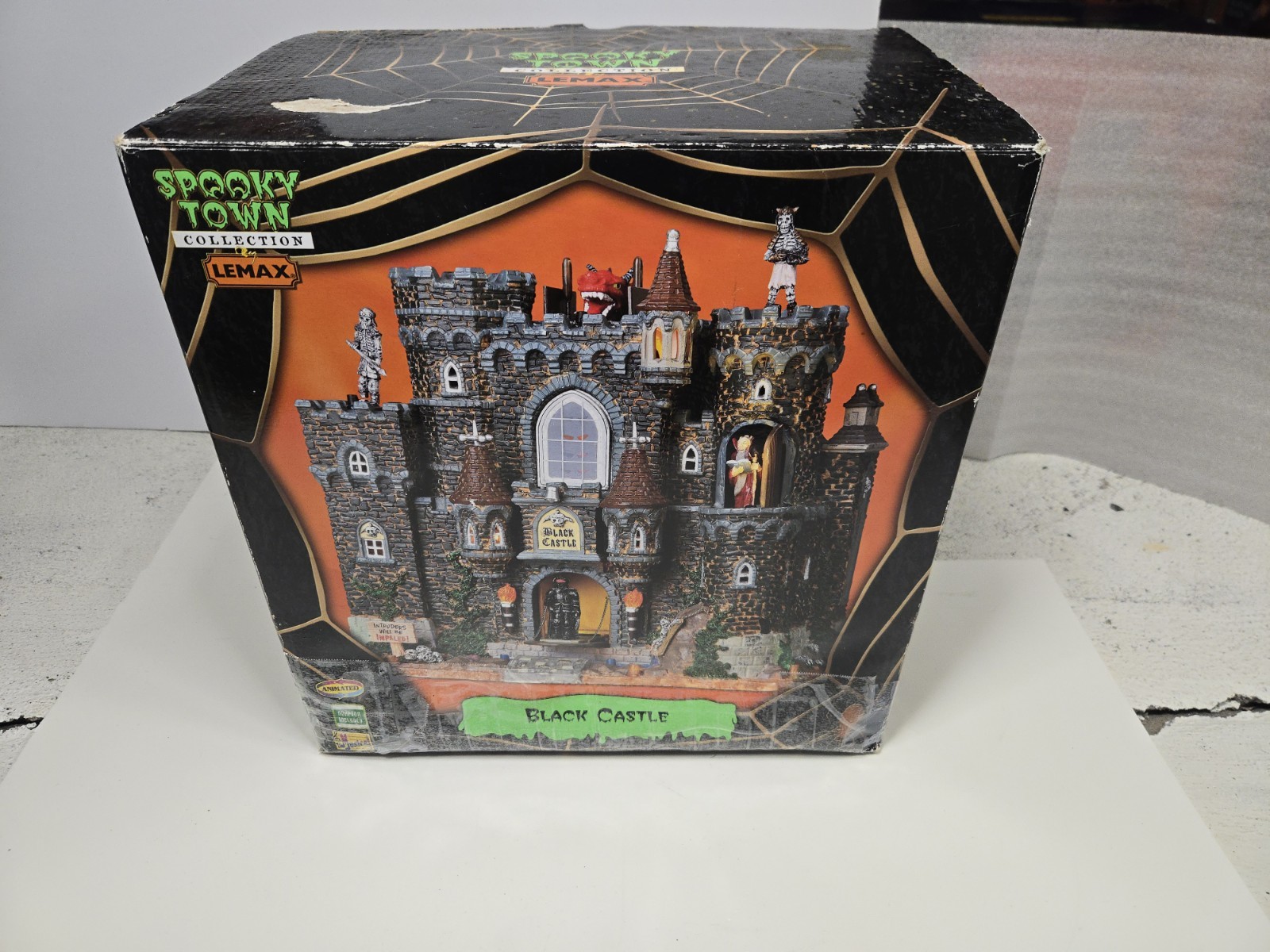 Lemax Spooky Town Black Castle WORKING Halloween Retired READ DESCRIPTION