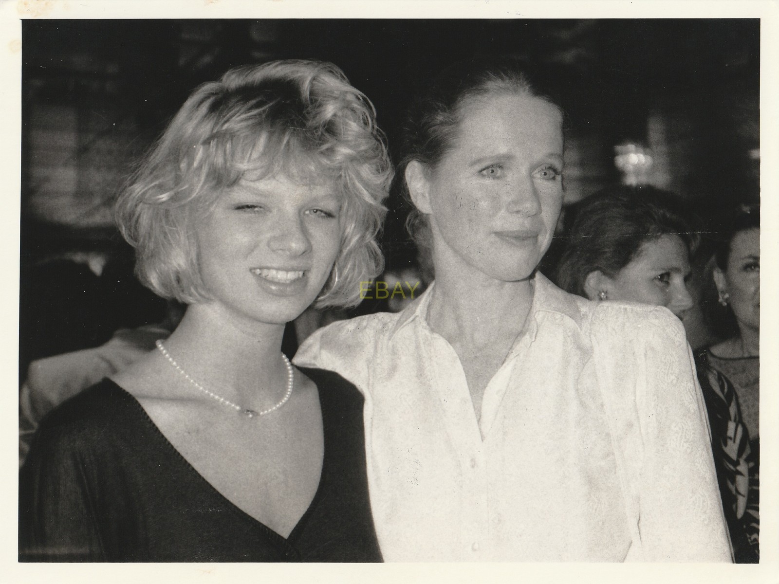 Liv Ullman & Daughter : Norwegian actress B/W Press Photo 8\