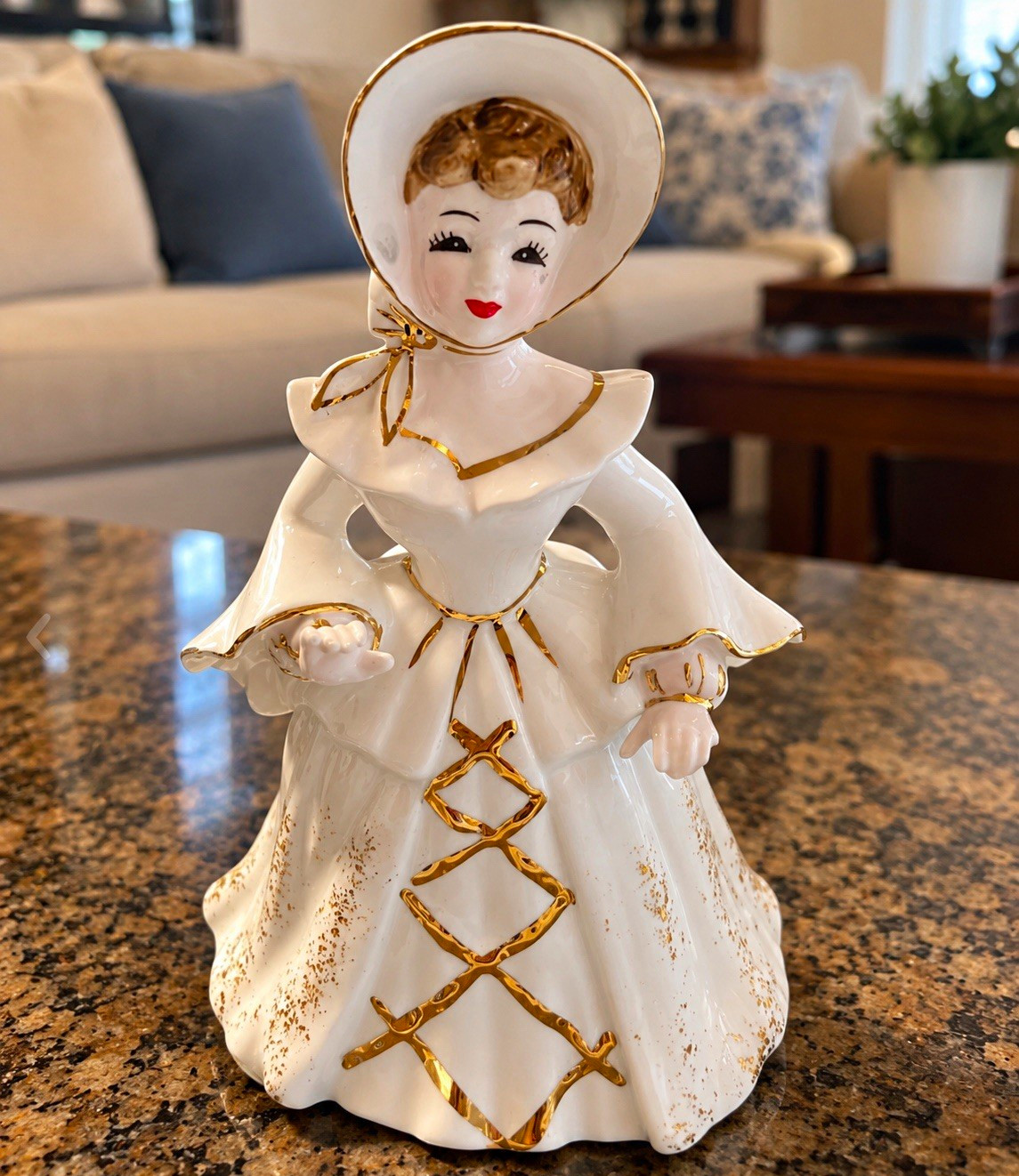 Lady Elizabeth Hand Painted Glossy Porcelain Woman Figurine, White/Gold