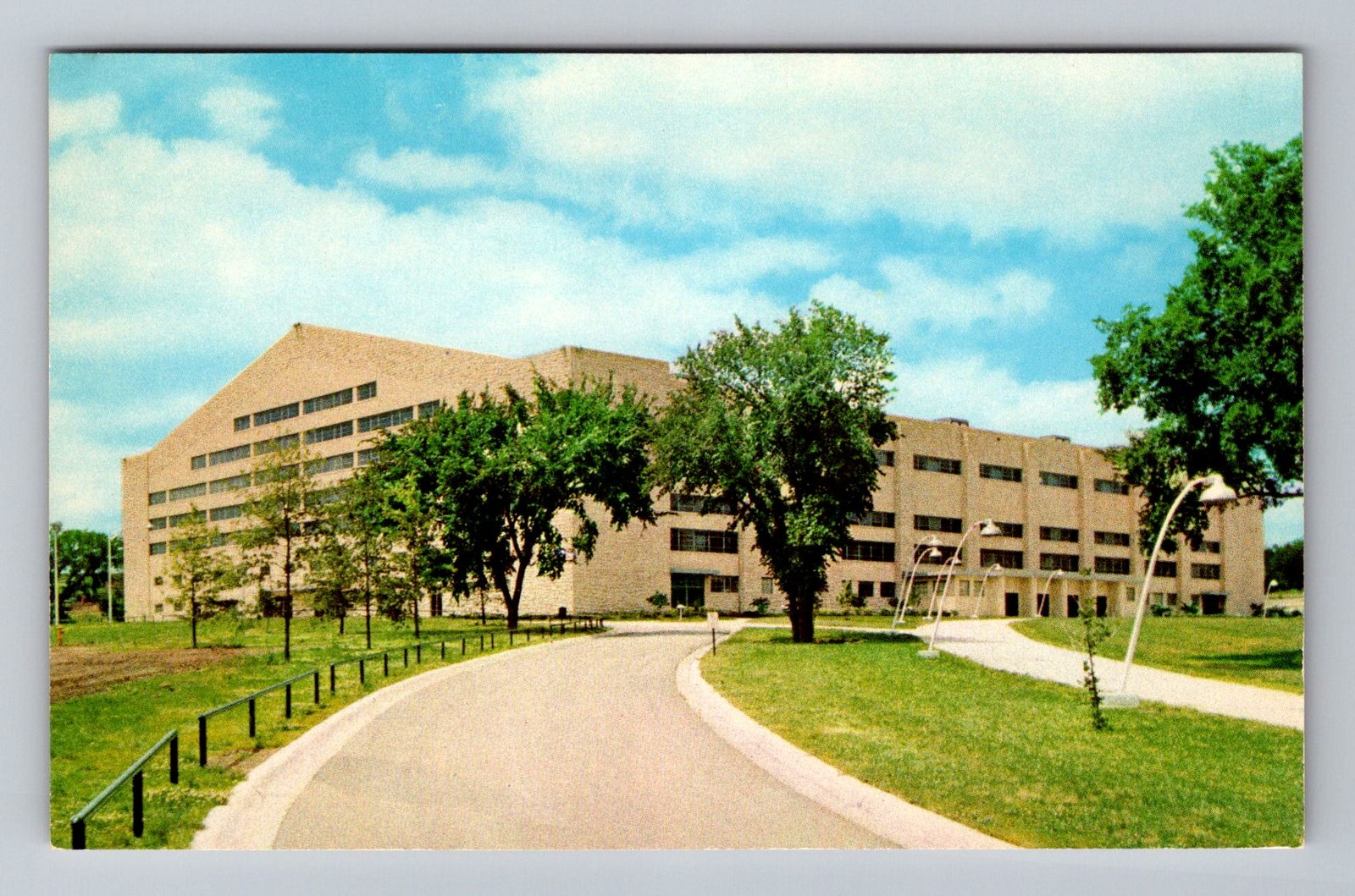 Lawrence KS-Kansas, Allen Field House, University, Postal PC Vintage Postcard