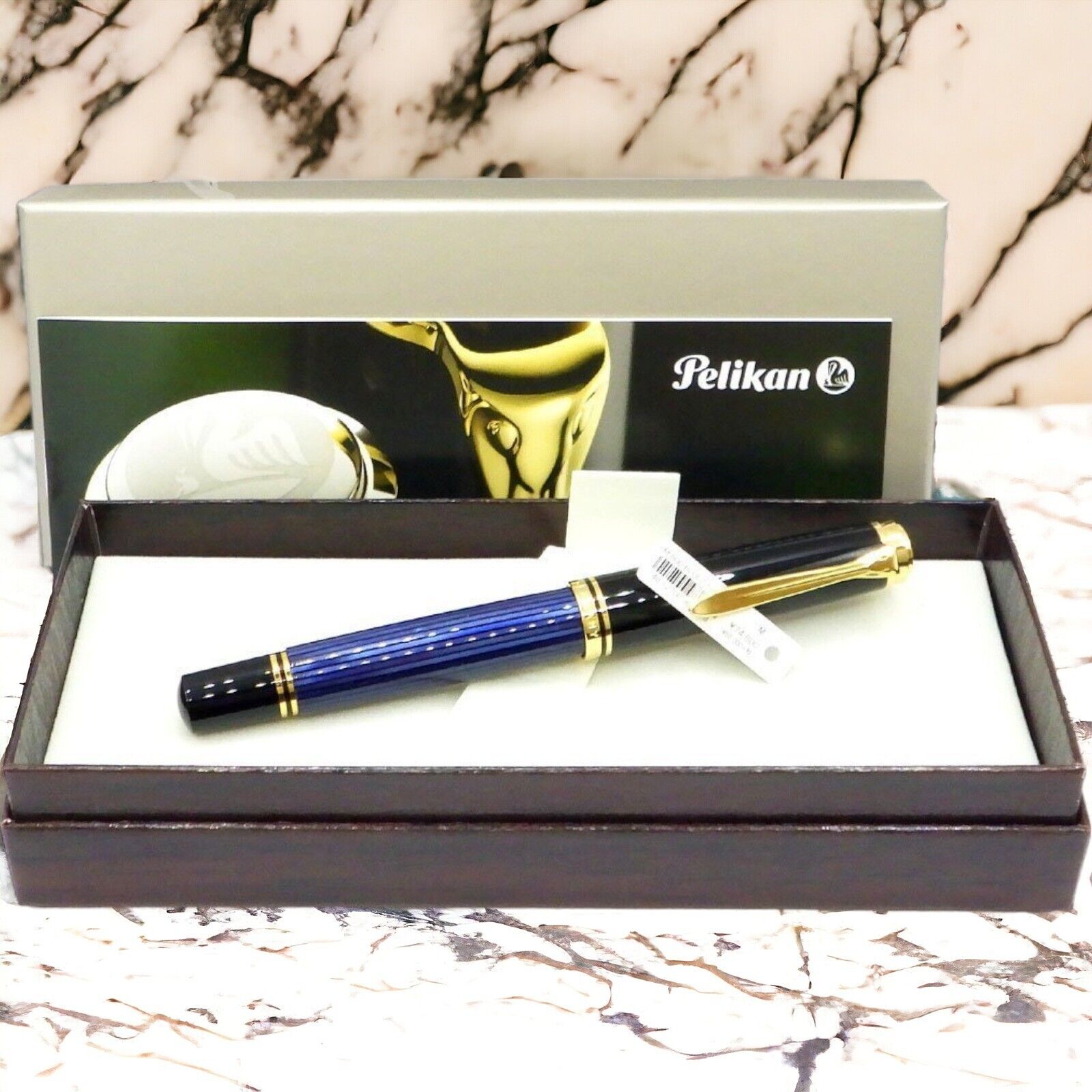 Pelikan Souveran M800 Blue Stripe 18C Fountain Pen M Nib With Box NEW