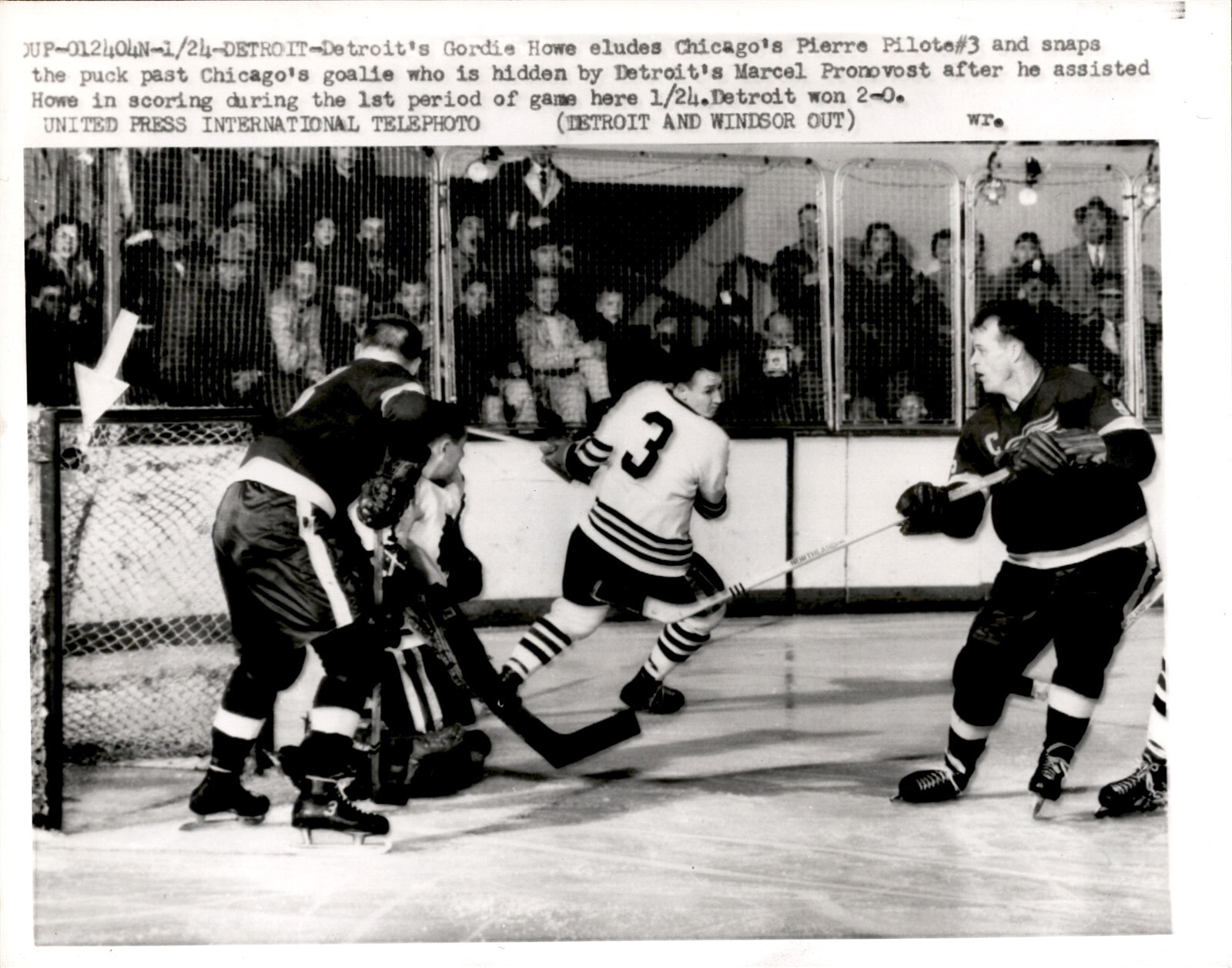 CGE5 Wire Photo RED WINGS GORDIE HOWE MARCEL PRONOVOST BLACK HAWKS PIERRE PILOTE