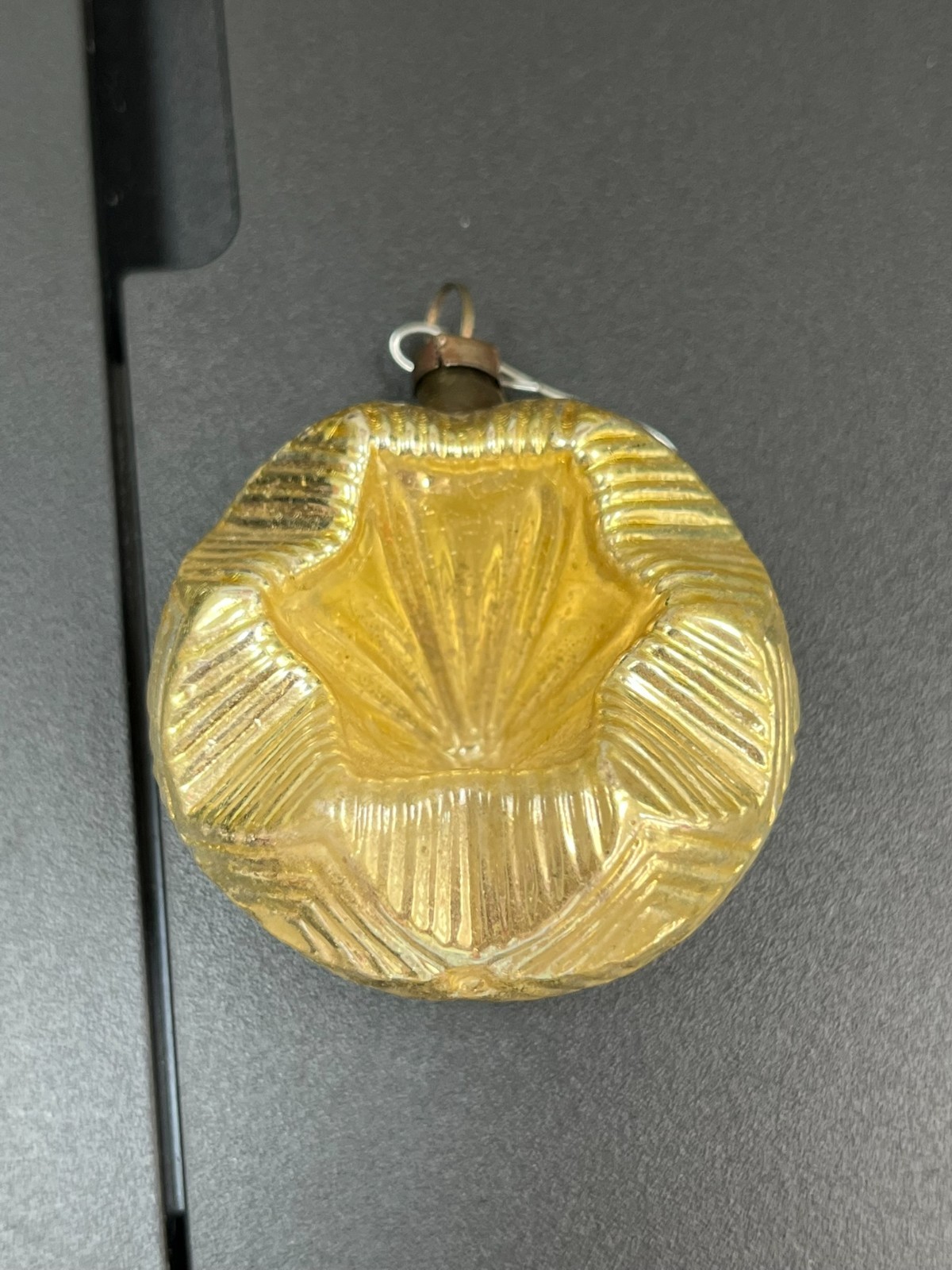 VINTAGE HEIDT ? STAR INDENT EMBOSSED PRE WAR ? GOLD CHRISTMAS ORNAMENT