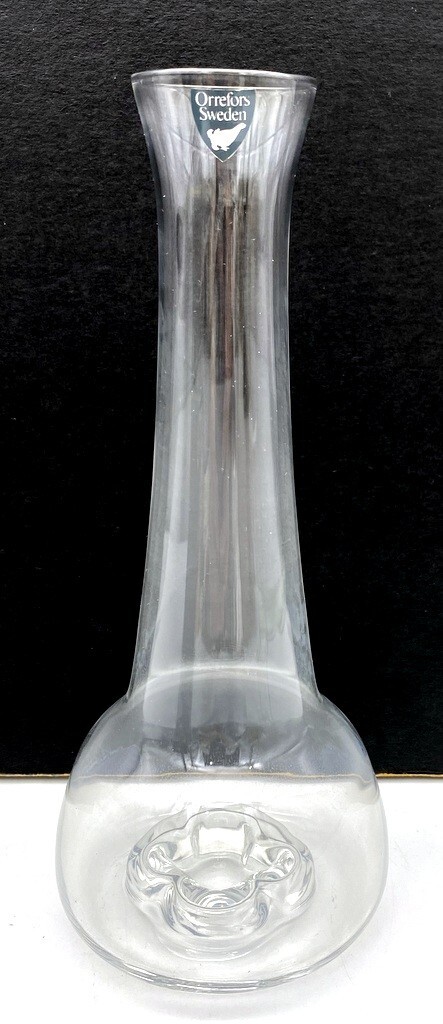 Orrefors Sweden Flora 8-inch Bud Vase new in Box Orrefors Sweden Flora 8-inch Bud Vase new in Box