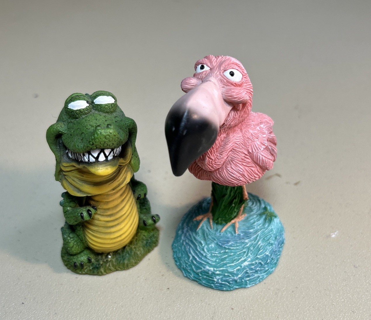 Vintage Florida Souvenir Bobbleheads Lot Alligator Flamingo Resin Kitsch Decor