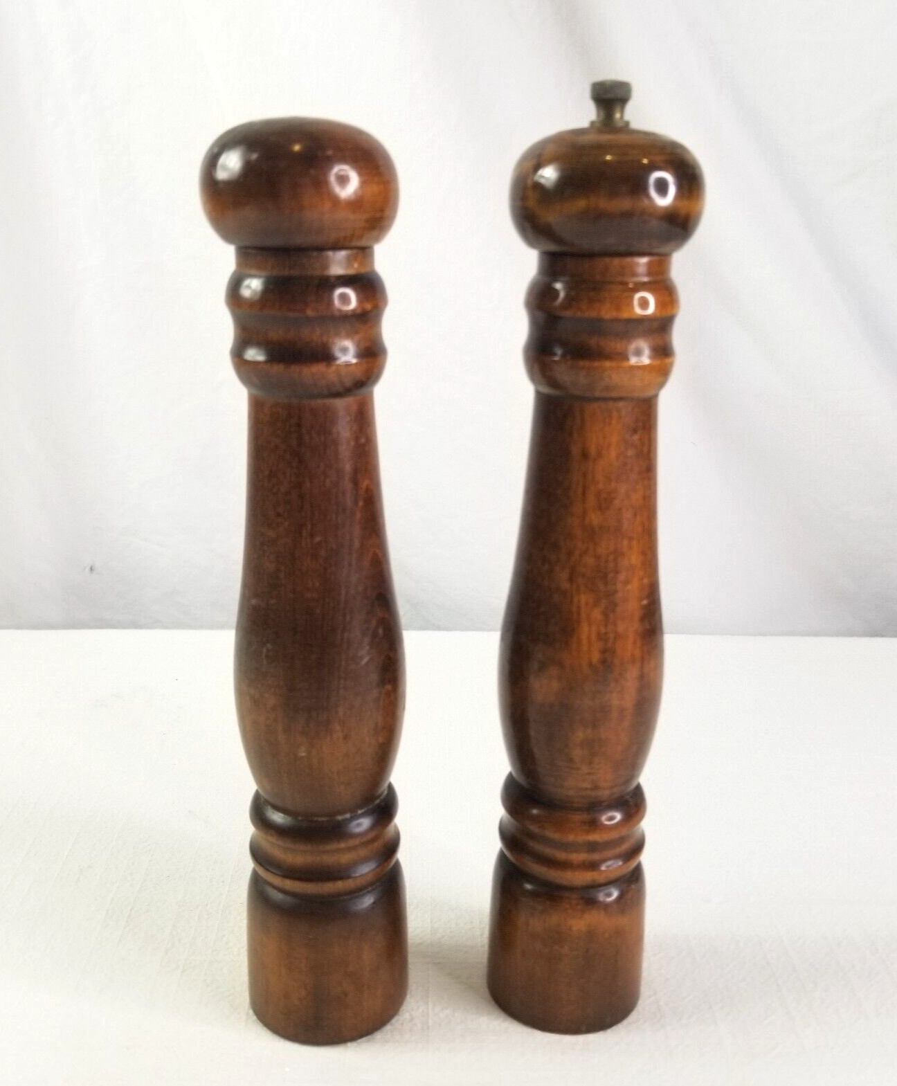 Vintage MCM Wooden Saltshaker & Pepper Grinder Mill 10\