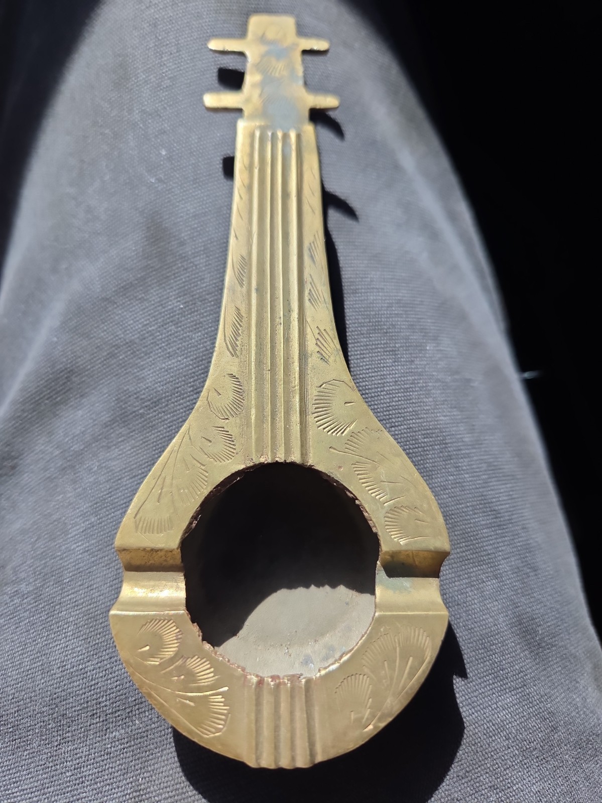 Antique Brass Sitar Ashtray Made In India Engraved Pattern 107 