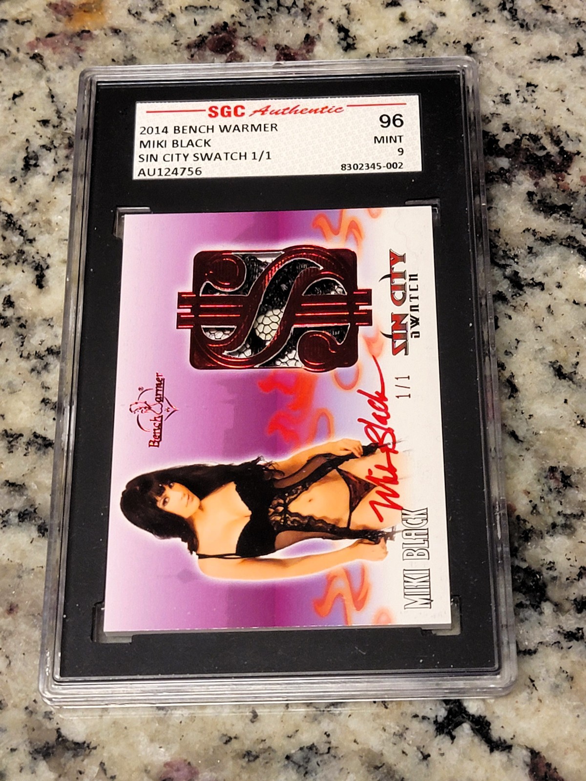 2014 BENCHWARMER SIN CITY MIKI BLACK SWATCH RED AUTO 1/1 SGC 9 MINT