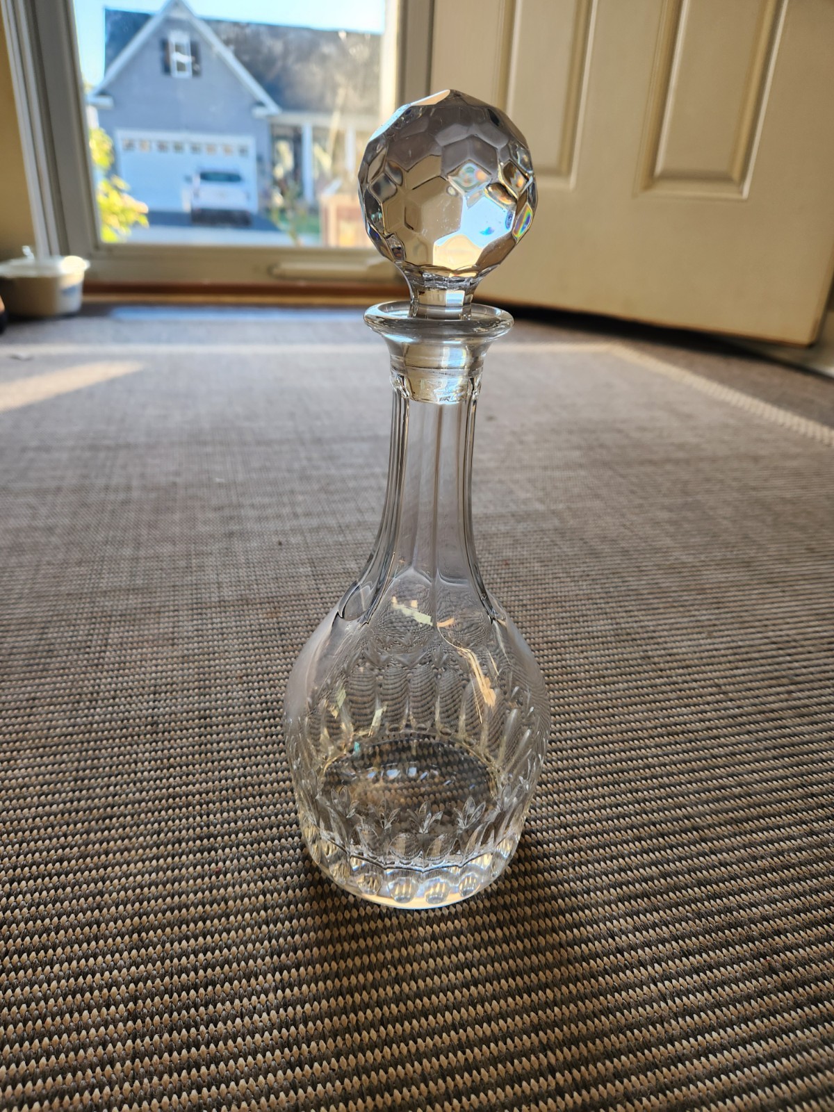 Vintage Clear Cut Crystal Wine Decanter Large Faceted Ball Stopper 11.5\ Vintage Clear Cut Crystal Wine Decanter Large Faceted Ball Stopper 11.5\