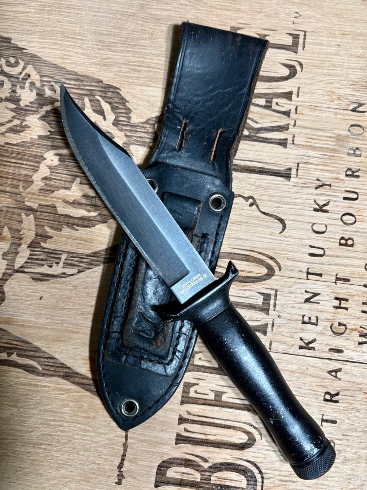 Vintage GUTMANN Explorer Wilderness II Japan 21-048 Survival Knife w/Sheath. Vintage GUTMANN Explorer Wilderness II Japan 21-048 Survival Knife w/Sheath.