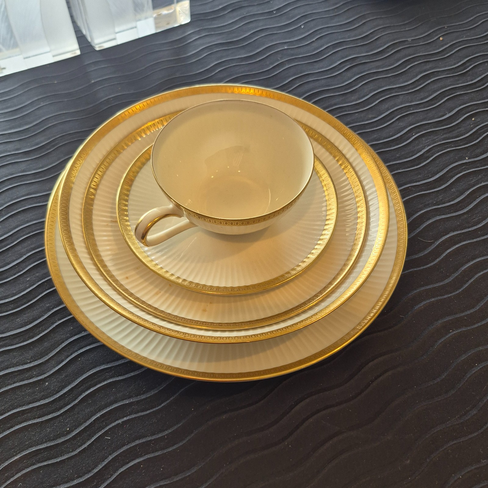 Thomas Rosenthal Germany White Gold Band Ribbed 64 pieces 10 Place settings RARE