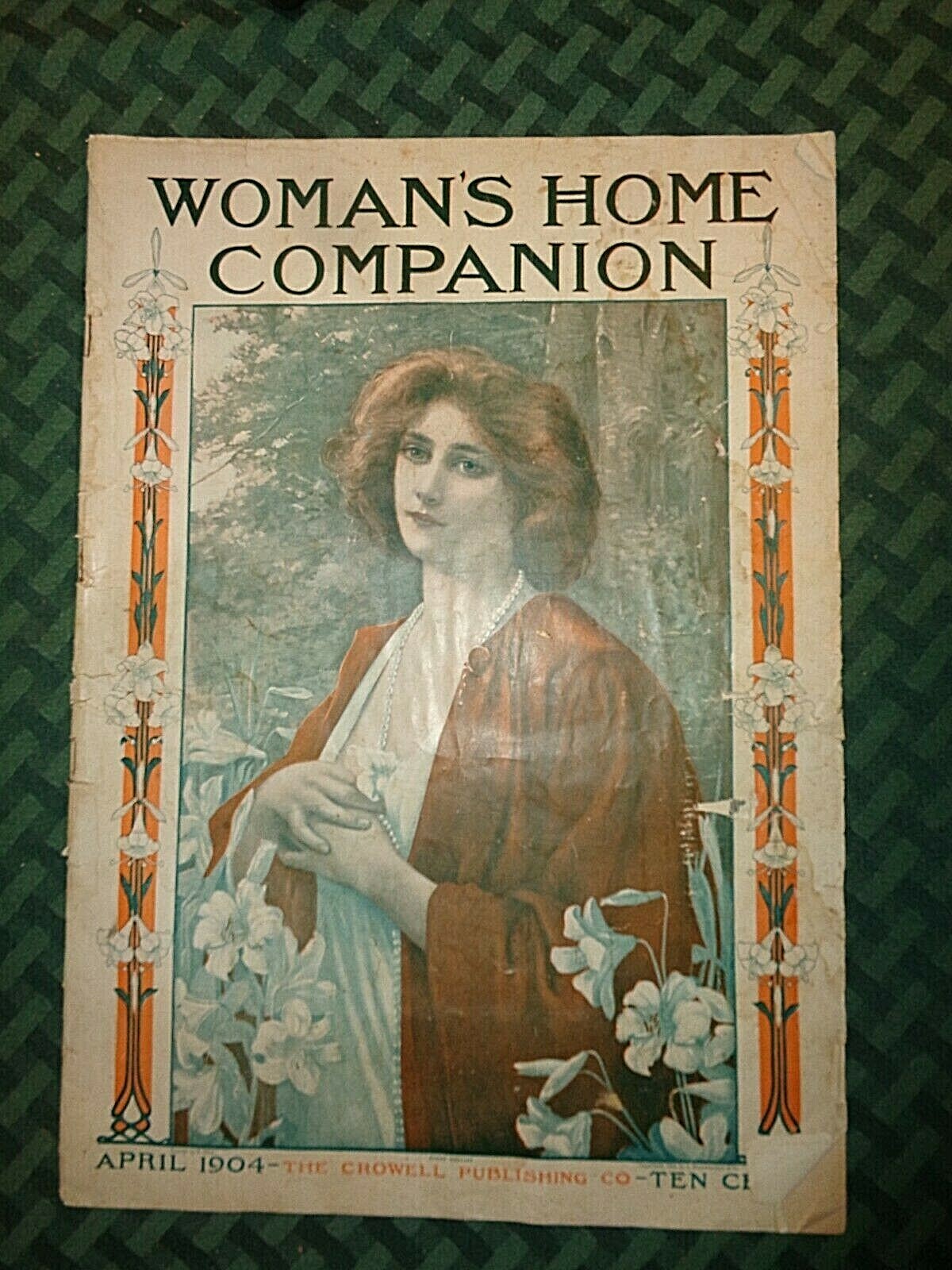 Antique April 1904 WOMAN'S HOME COMPANION Magazine Maxfield Parrish Colgate Ad