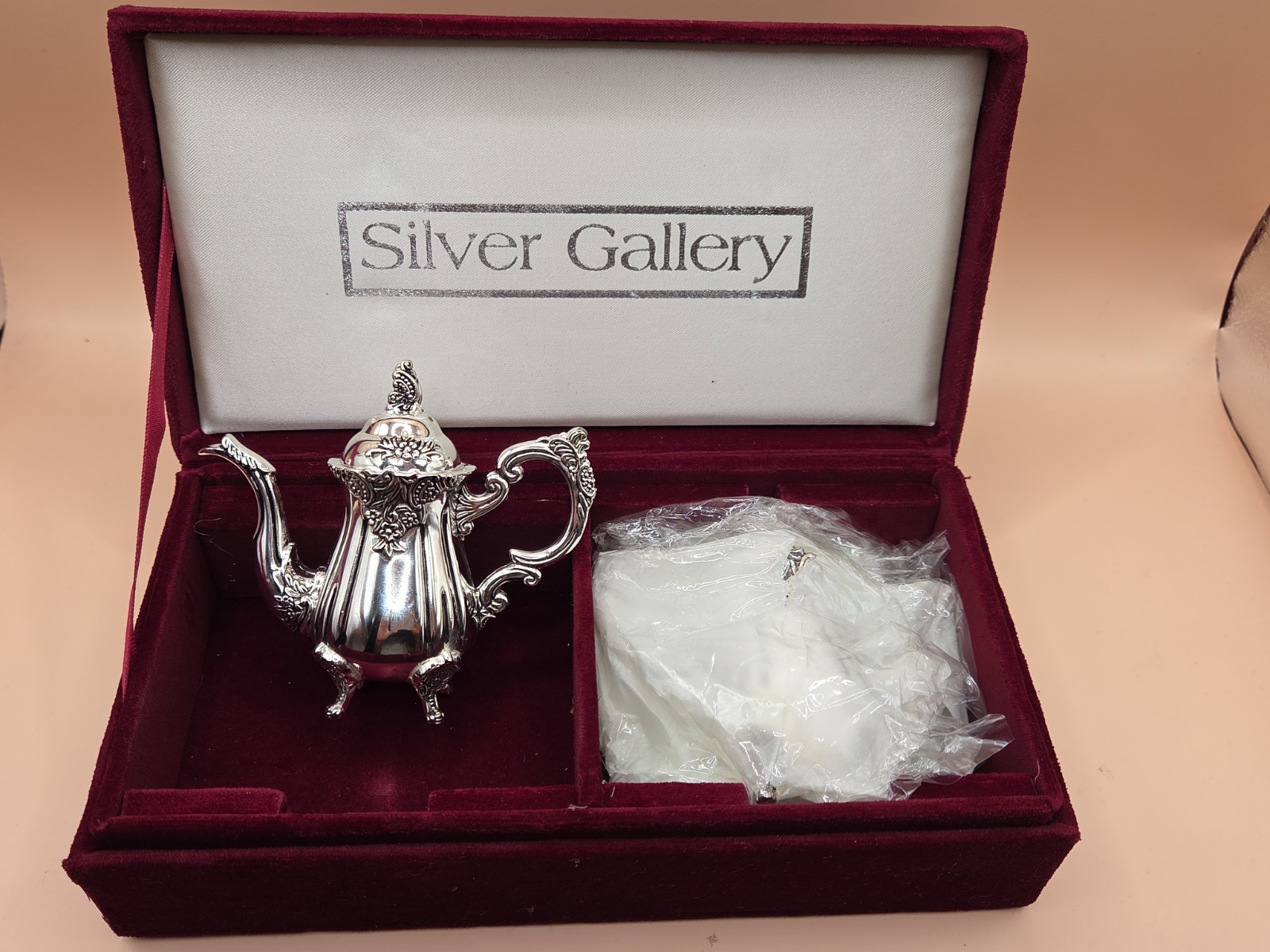 New Vintage GODINGER Silver Plated Tea Pot Shaped Salt AND Pepper Shaker 