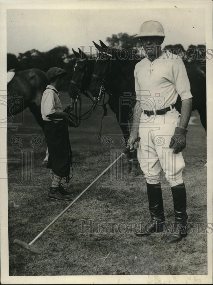 1930 Press Photo Glen Cove LI H W WIlliams when he played # 2 on the white 1930 Press Photo Glen Cove LI H W WIlliams when he played # 2 on the white