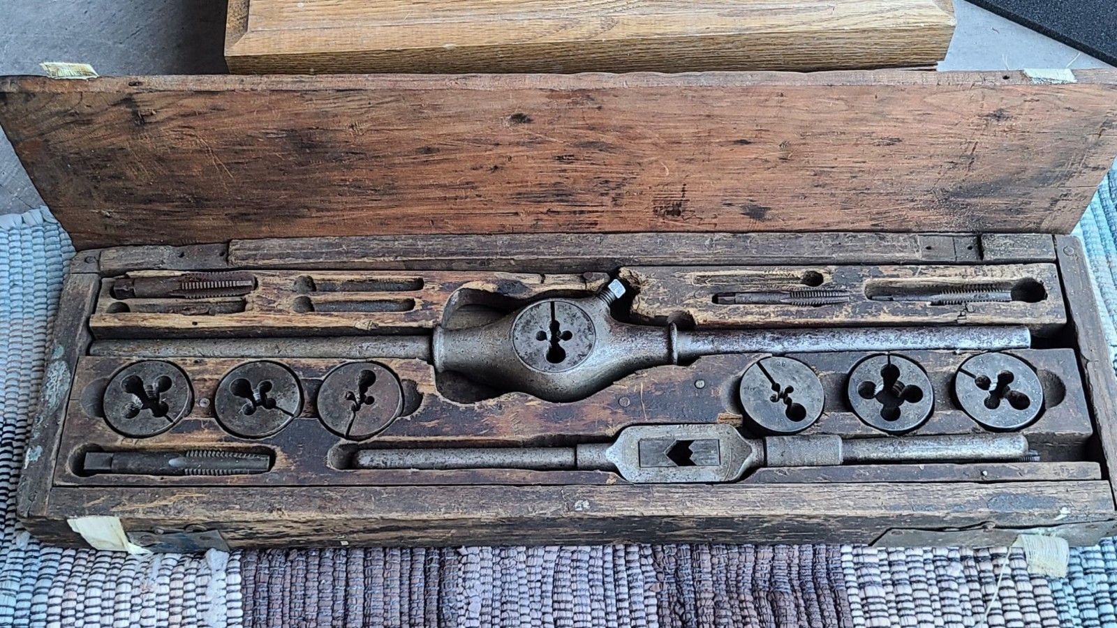 Antique Antique J.M. CARPENTER Pawtucket RI Tap & Die Set No. 3 w/ Original Box