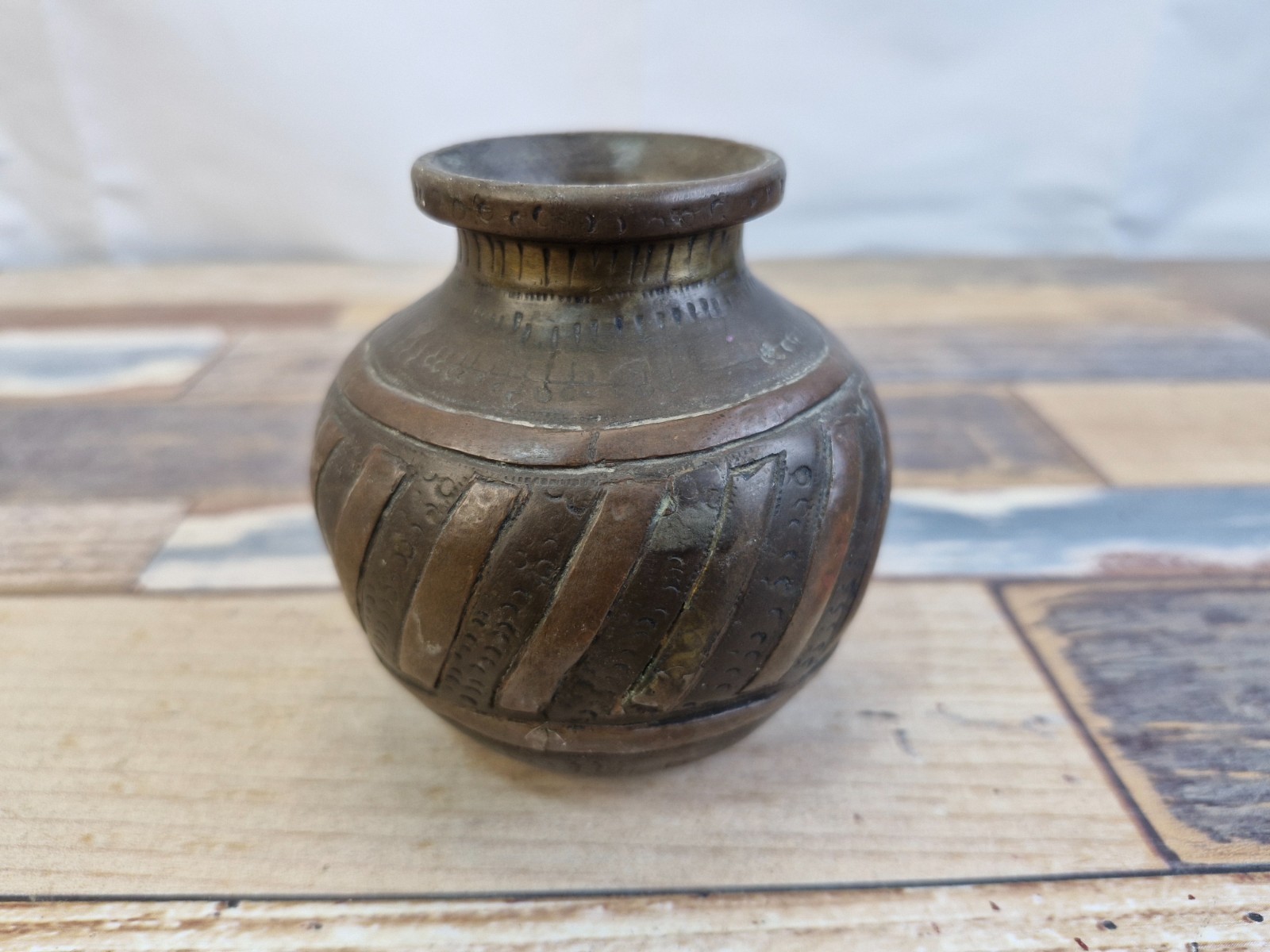 Vintage Brass Lota - Handcrafted Kalash Water Pot - Traditional Metal Vessel L12