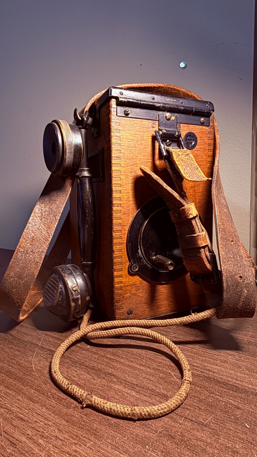 WW1-era U.S. ARMY SIGNAL CORPS CAMP TELEPHONE Model A 1917 VG  working condition