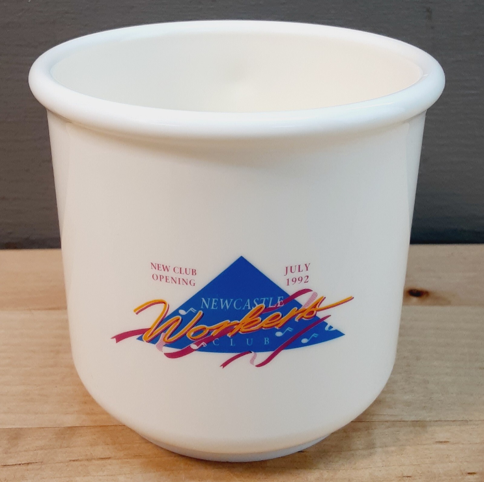 Australia\'s Newcastle Workers Club 1992 Re-Opening - 10oz  Plastic Mug FREESHIP