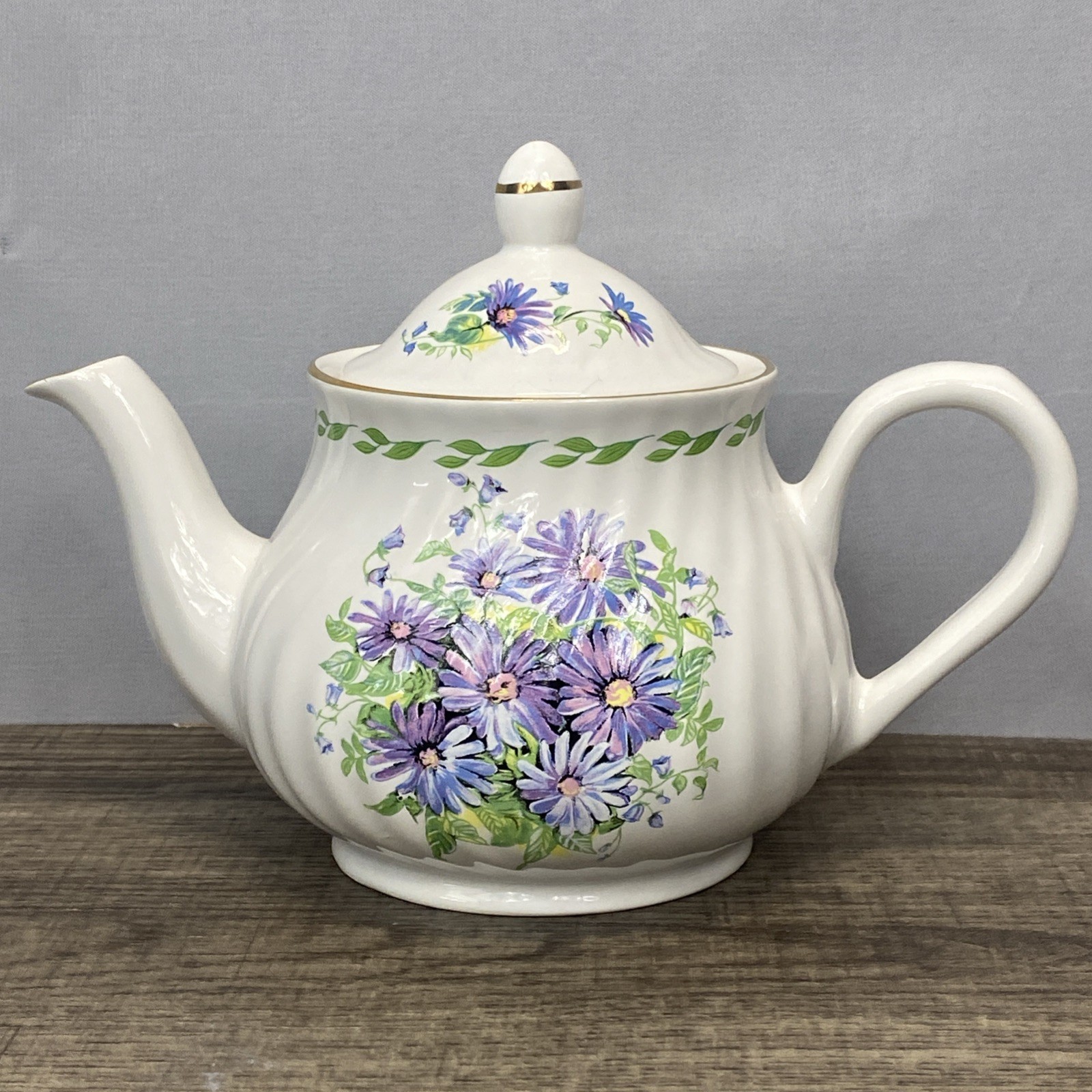 RARE VTG Arthur Wood Staffordshire England Floral Teapot 6721 Gold Trim Fluted RARE VTG Arthur Wood Staffordshire England Floral Teapot 6721 Gold Trim Fluted