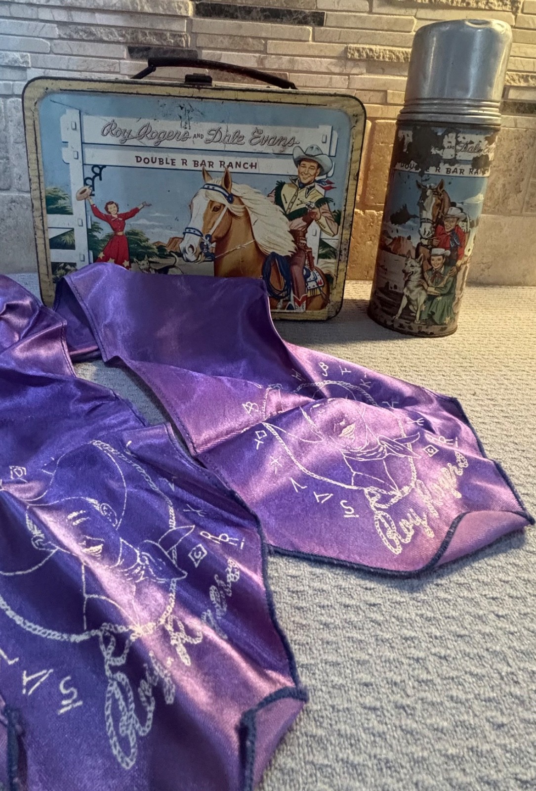 Vtg 1953 ROY ROGERS DALE EVANS Lunchbox Thermos & Purple Satin Scarf Set Western