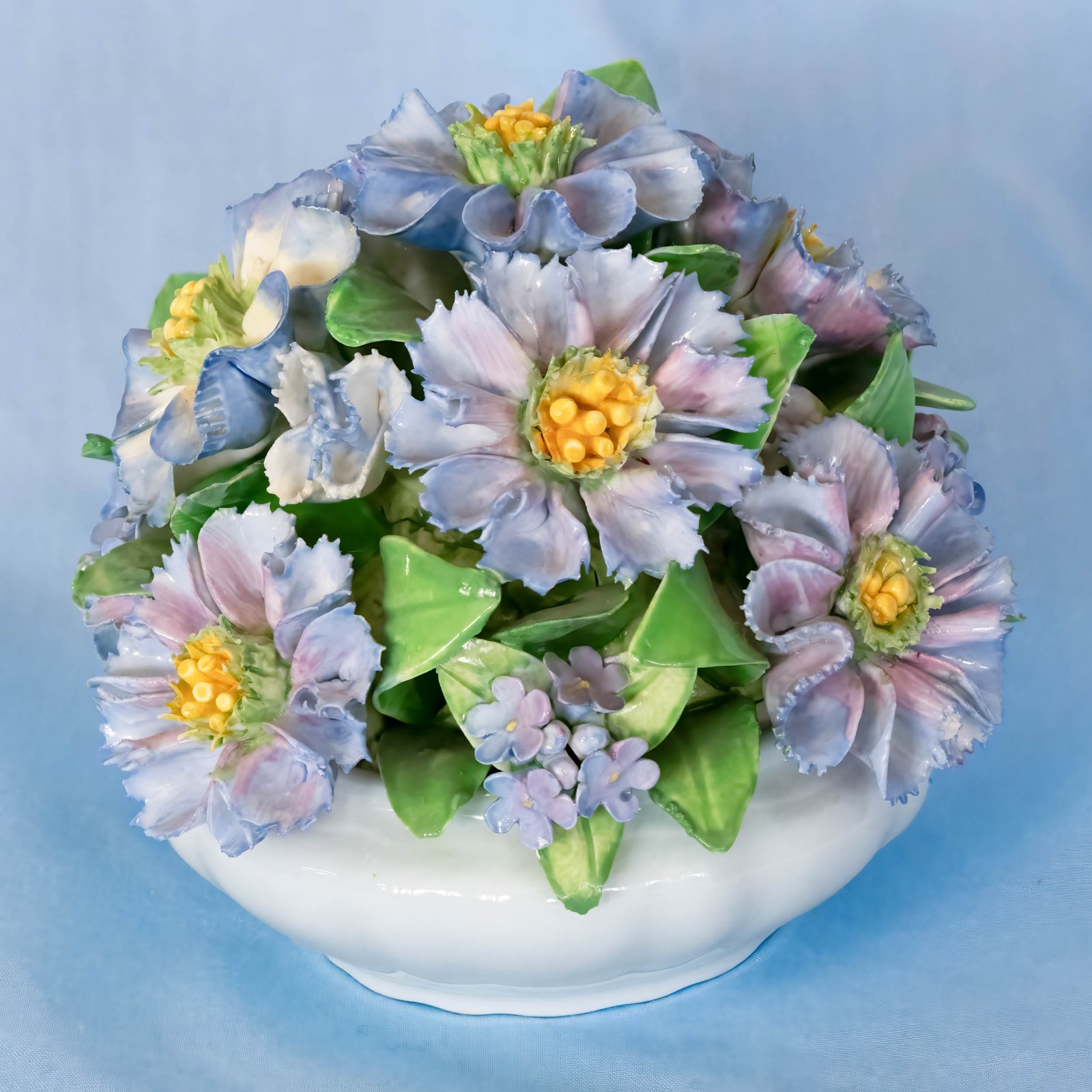 Beautiful ,Vintage Handmade Coalport Bone China Flower Bouquet, Made in England Beautiful ,Vintage Handmade Coalport Bone China Flower Bouquet, Made in England