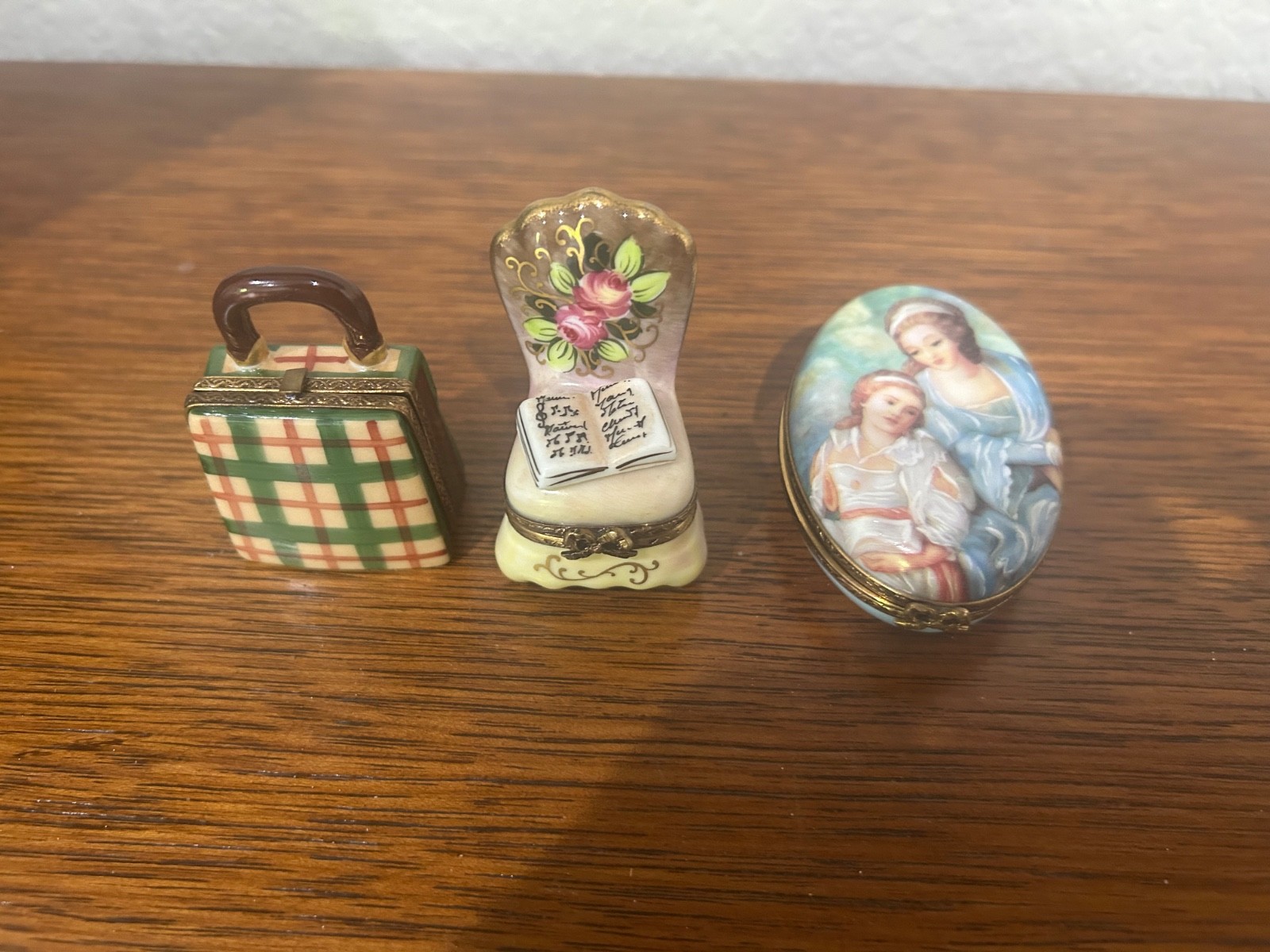Limoges France Peint Main Trinket Boxes  W/ Surprise Inside Lot Of 4