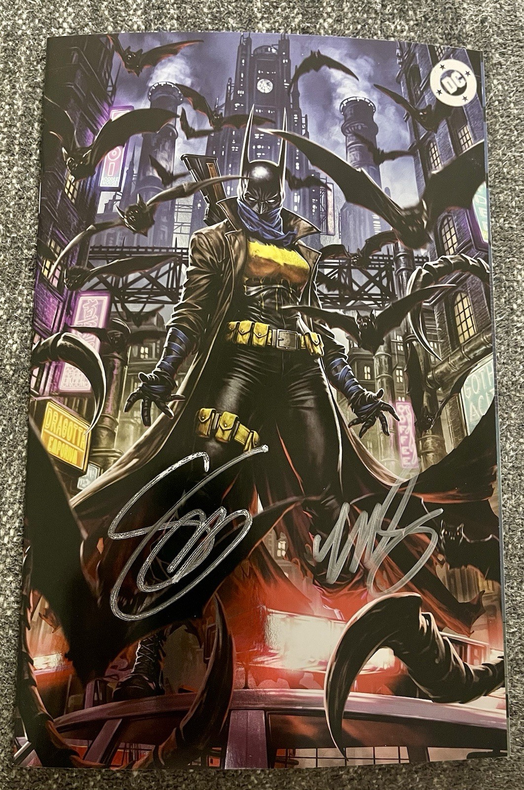 🦇ABSOLUTE BATMAN 24 TRADE FOIL SIGNED BY SCOTT SNYDER & MARK BROOKS SHIPS 10/15