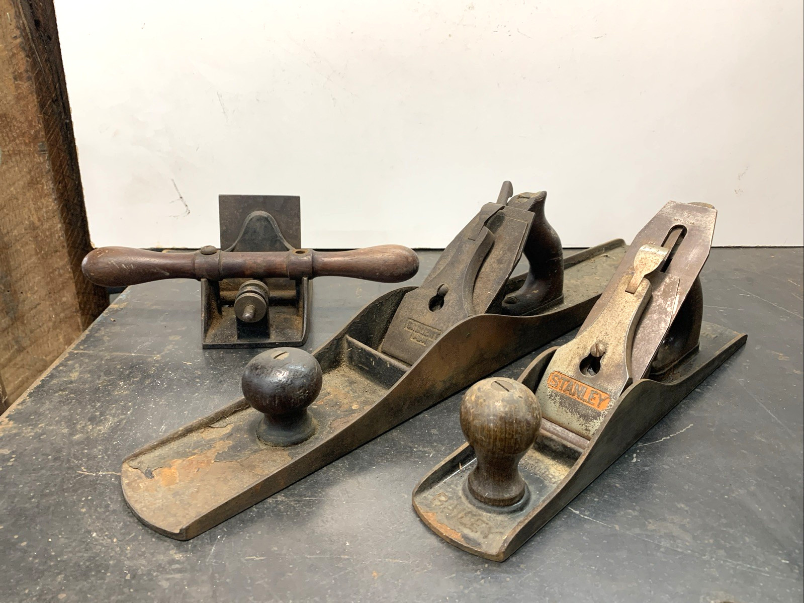 3 Woodworking Plane Lot - Stanley No 5, No 12,  & Sargent 422C