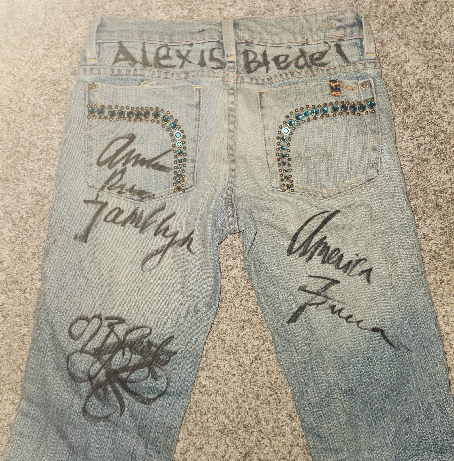 Autographed Jeans From Cast Of The Sisterhood Of The Traveling Pants