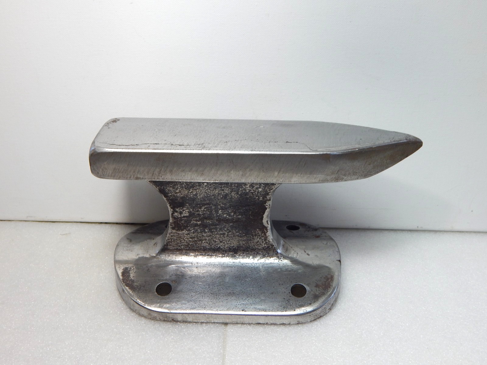 Vintage Railroad Track Blacksmith Anvil 15 lb 6oz.. 9-1/4\