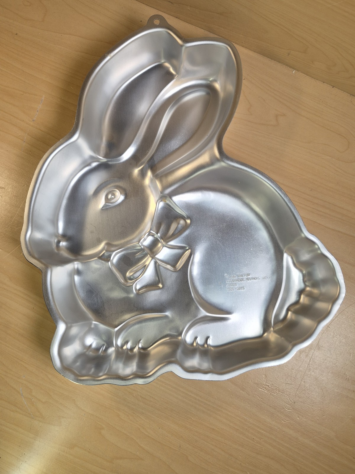 Vintage 1986 Wilton Cottontail Bunny Rabbit Cake Pan 2105-2015